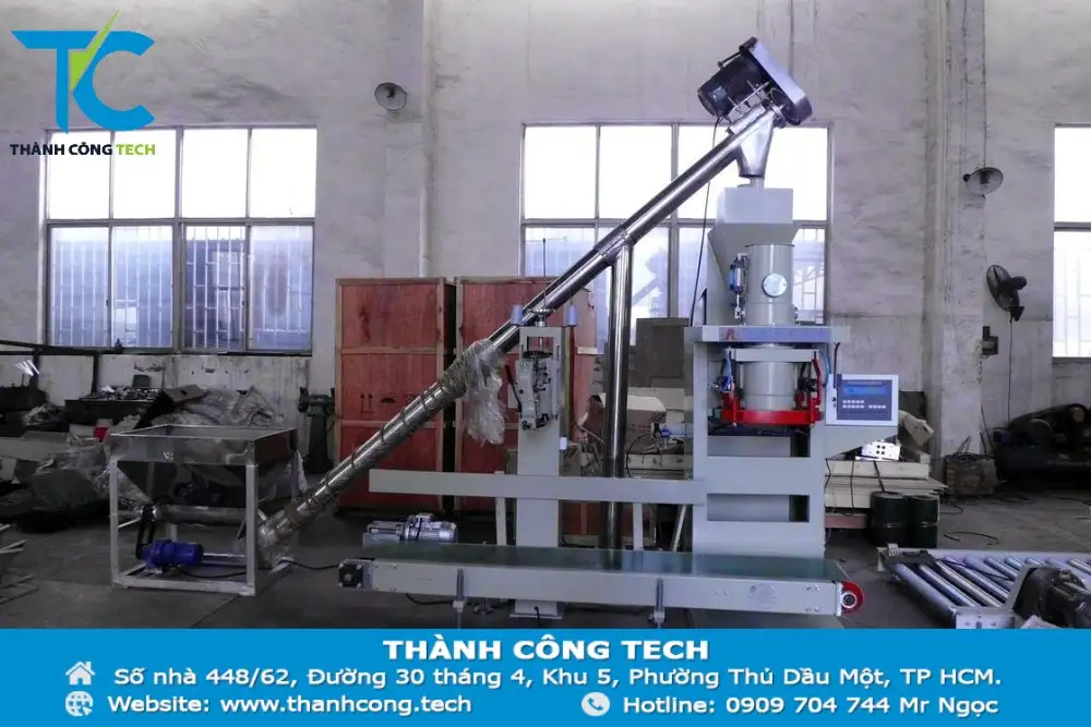Nguyên Lý Máy Đóng Bao Bột Trục Vít: Cấp Liệu 2 Giai Đoạn Chính Xác