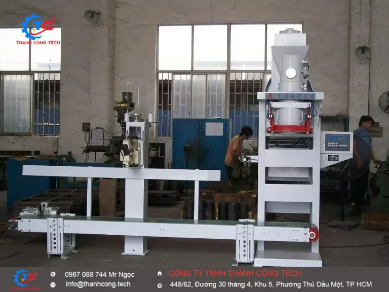 Nên Chọn Máy Đóng Bao Phân Bón Kiểu Băng Tải Hay Vít Tải?