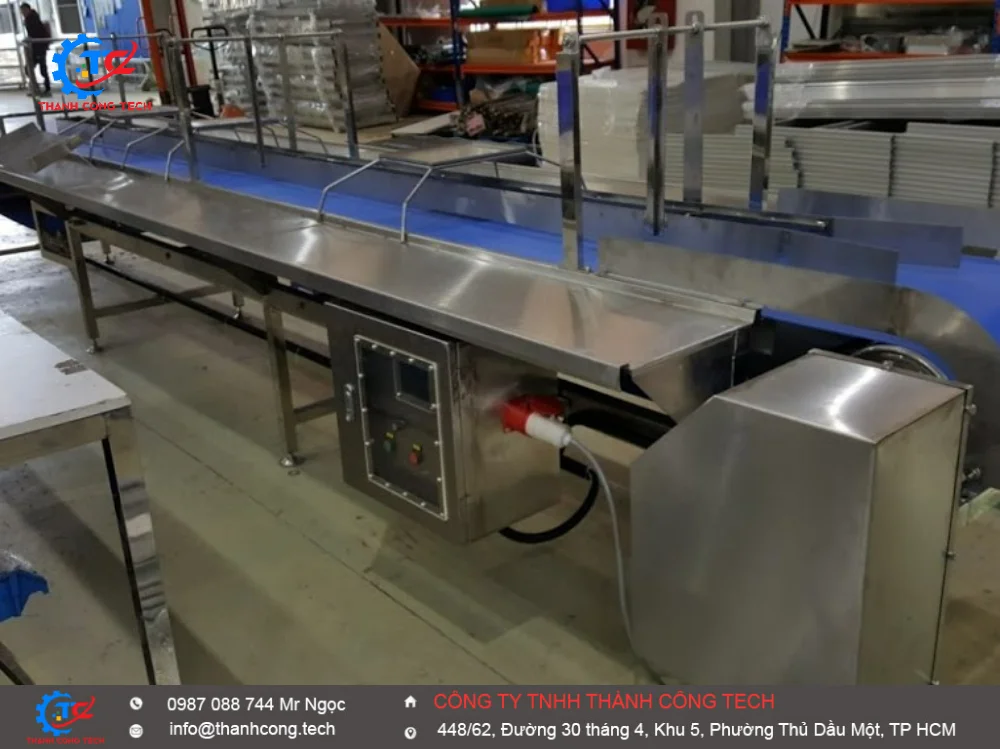 Hệ thống băng tải cơm hộp